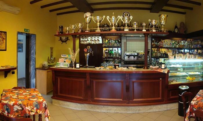 Albergo Antica Luni Εξωτερικό φωτογραφία